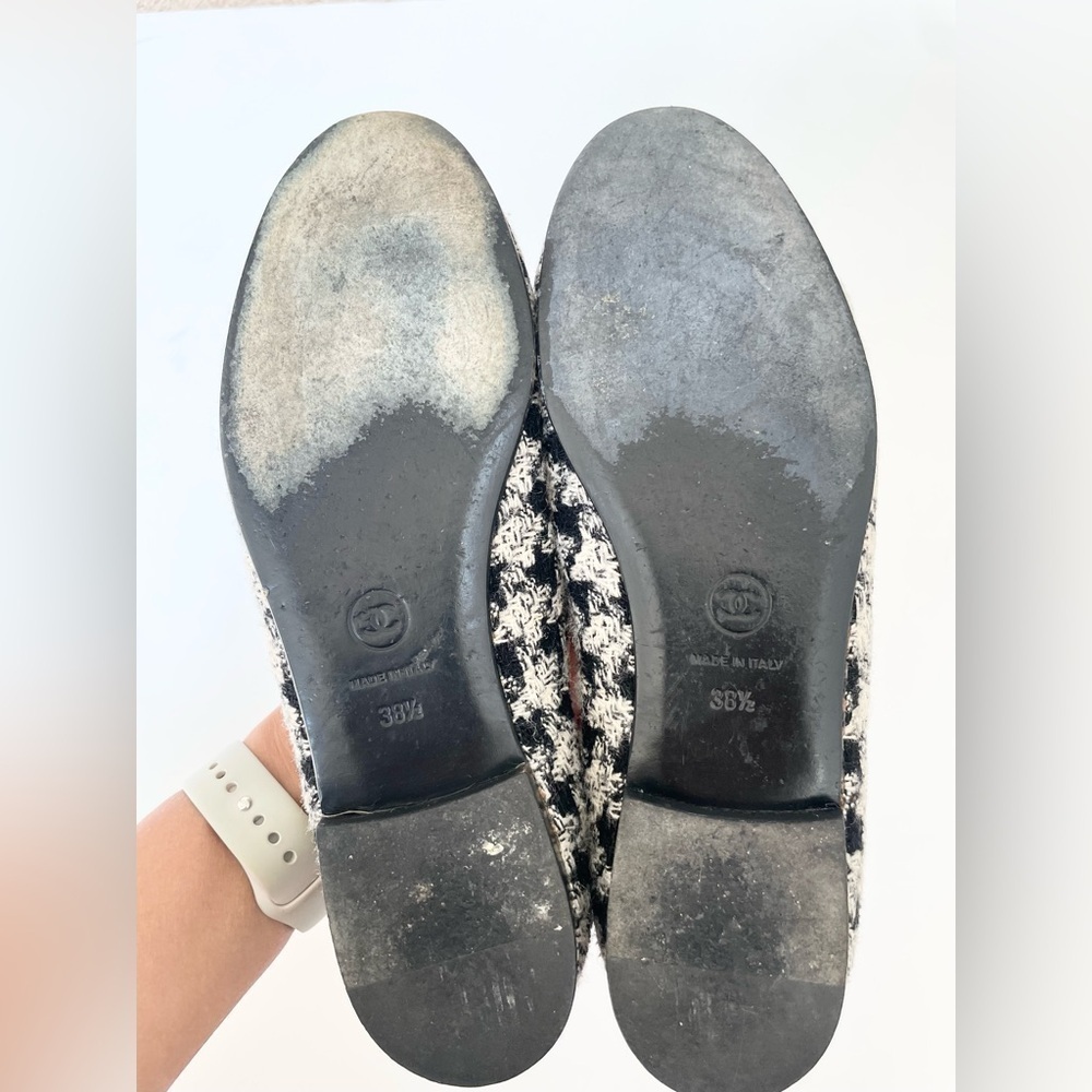 CHANEL Black and White Tweed Cap Toe Flats - Picture 7 of 12
